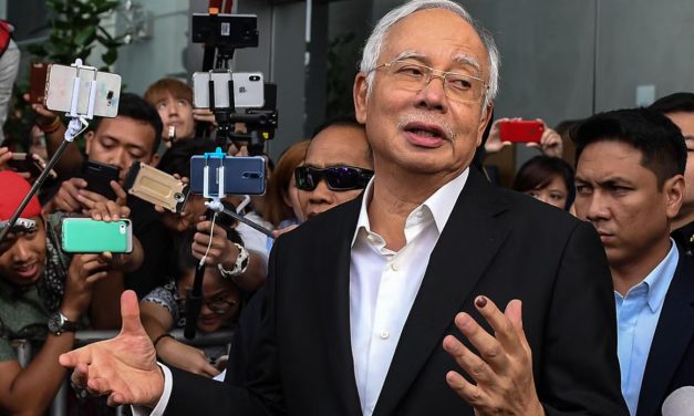 “特赦纳吉”重回风口浪尖：柔佛州选的恐惧营销与联合政府的内部撕裂