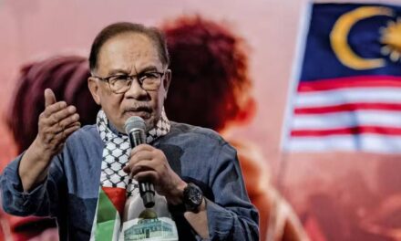 安华的政治钢索：权力巅峰与困局之间 | 陈君武