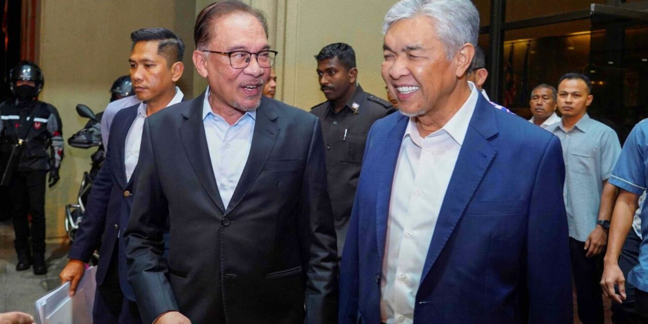 森州政变惊魂：巫统逼宫夺权，安华“团结政府”的骨牌会否倒下？