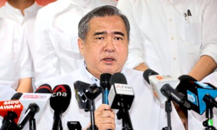 陆兆福辞官震荡大马政坛：反贪底线崩盘下的断尾求生与希盟信任危机